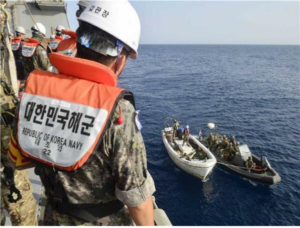 Cheonghae unit 24th squad rescues drifting Somalia