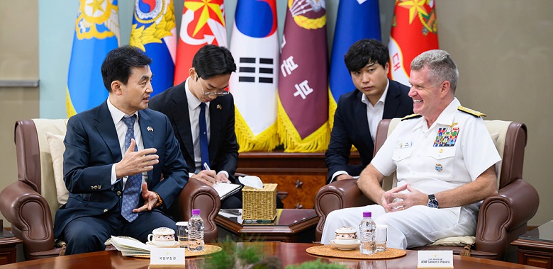 국방부장관, 美 인도태평양사령관 접견