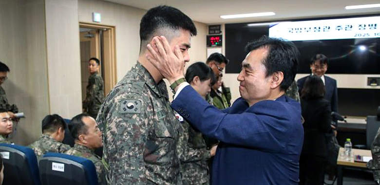 국방부장관, 동부전선 최전방 22사단 방문, 자긍심 넘치는 전투형 첨단 강군 도약 강조