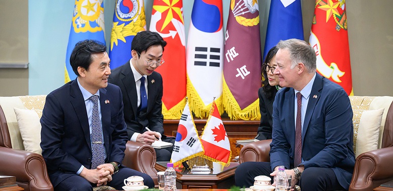 국방부장관, 스티븐 퓨어 캐나다 국방조달 특임장관 접견