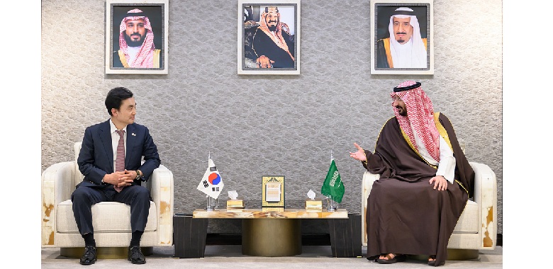 사우디 국가방위부장관과 회담