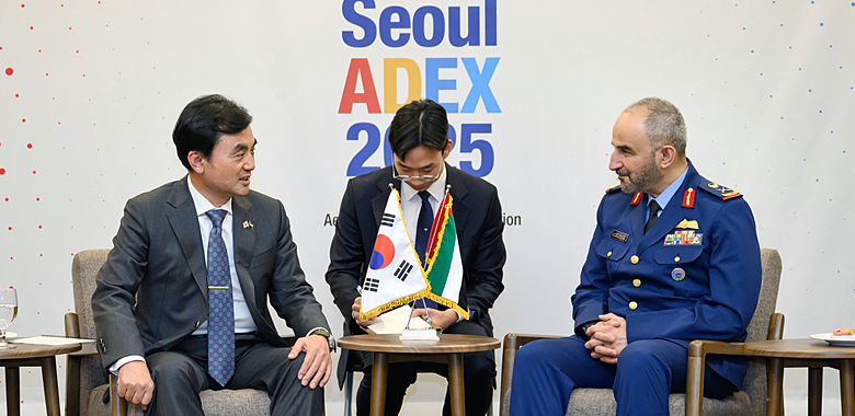 서울 ADEX 2025 계기 UAE 공군방공사령관과 양자회담('25.10.20.)