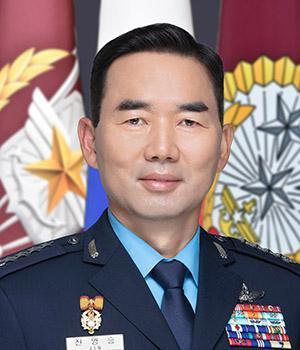 [국방일보 창간 61주년 축하 메시지] 진영승 합동참모의장 썸네일 이미지