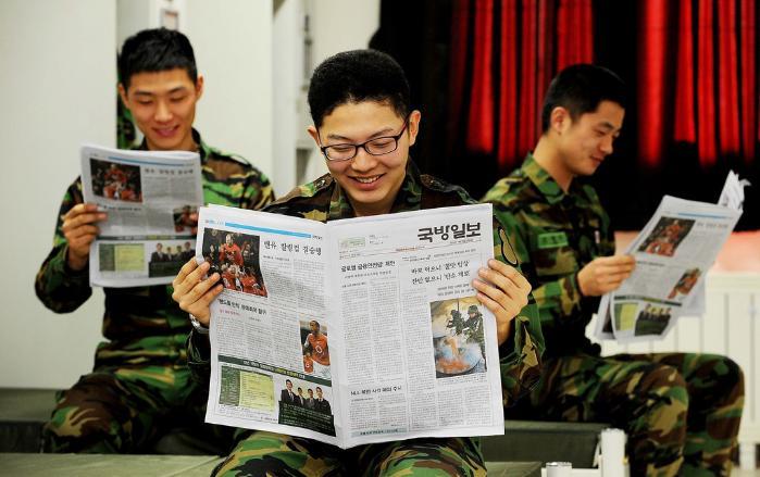 [국방일보 창간 61주년] 時&hellip; 빛나는 시간들 썸네일 이미지