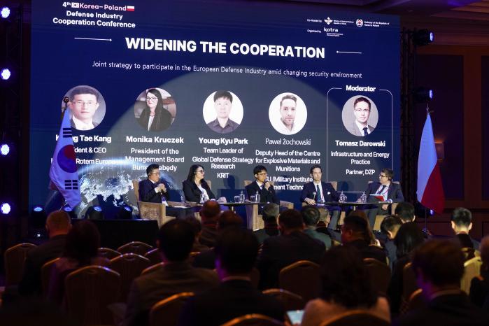 한국&middot;폴란드, 방산협력 새로운 성과&middot;과제 공유 썸네일 이미지