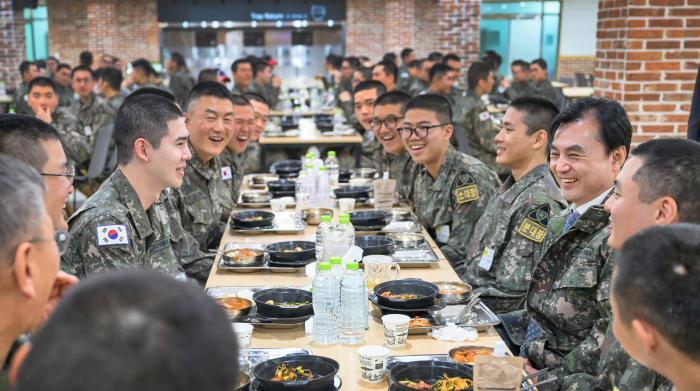&ldquo;신병교육, 50만 드론전사 양성 출발점&rdquo; 썸네일 이미지