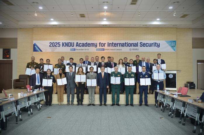 韓 국방정책 알리고 국가 간 상호협력 가능성 모색 썸네일 이미지