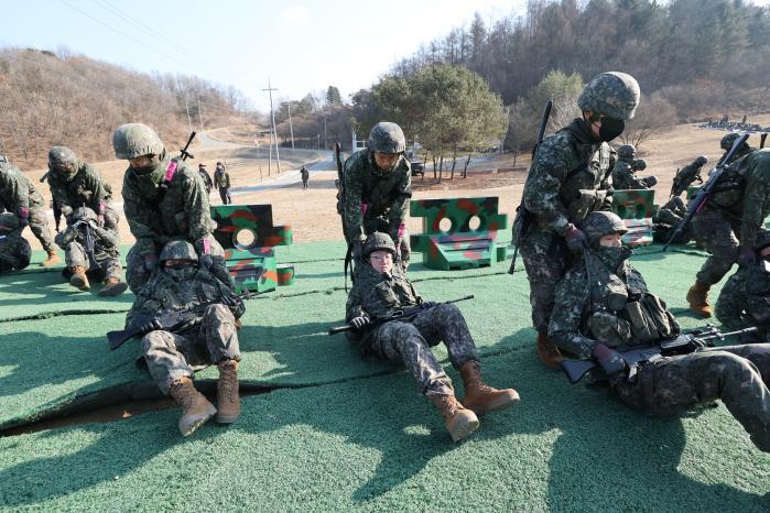 학군사관 66기 예비후보생&nbsp;기초군사훈련 현장을 가다 썸네일 이미지