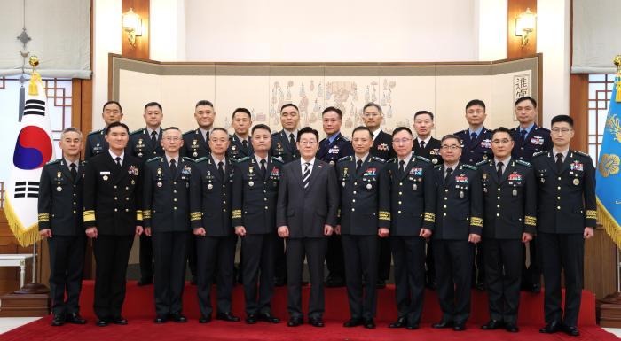 &ldquo;국민의 군대로 거듭날 수 있도록 최선&rdquo; 썸네일 이미지