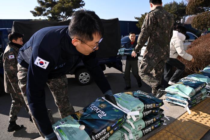 플로깅 하며 자연 지키고&hellip; 마음 나누며 주민 챙기고&hellip; 썸네일 이미지