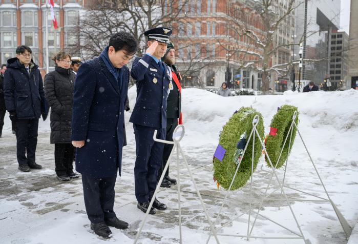 &ldquo;차세대 잠수함 사업, 캐나다에 한국이 최적의 선택&rdquo; 썸네일 이미지
