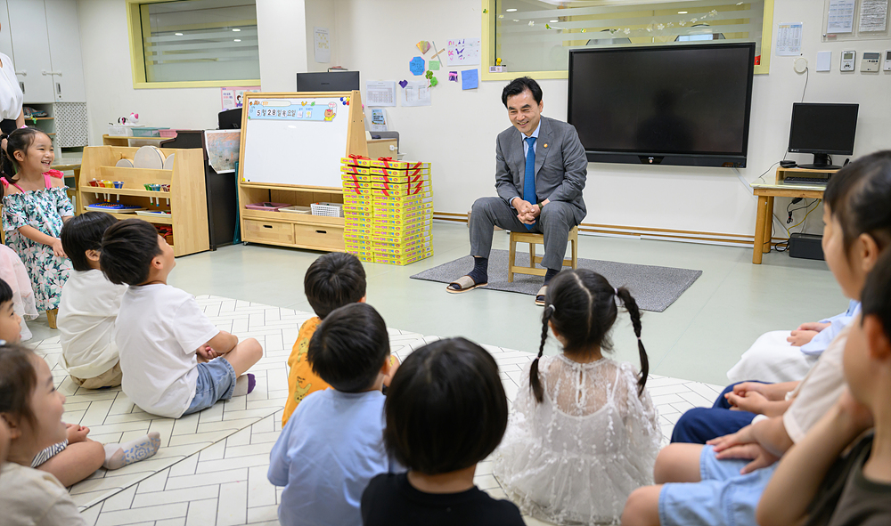 20260528 2)국방부청사 어린이집 방문4.jpg 첨부 이미지