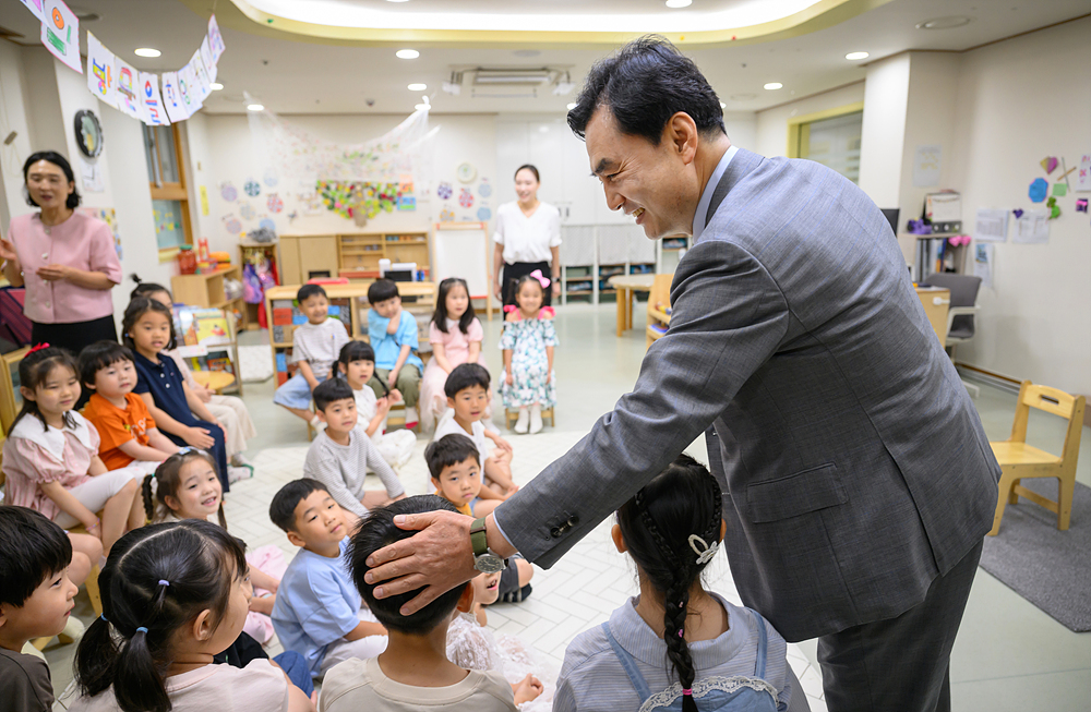 20260528 2)국방부청사 어린이집 방문7.jpg 첨부 이미지