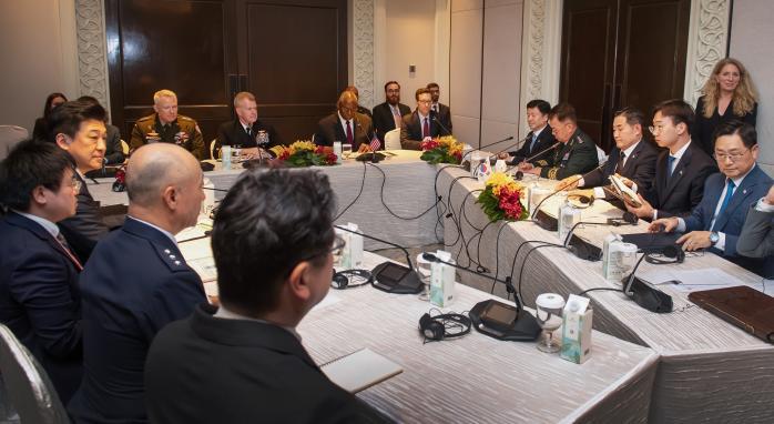 Defense officials and military officials from Sout