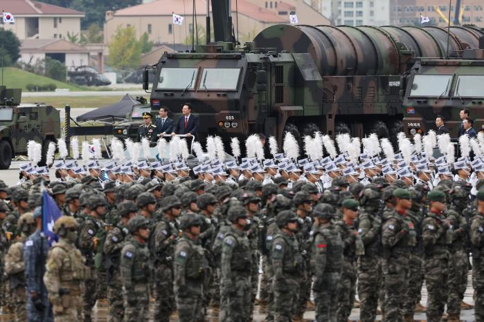 President Yoon Suk Yeol and Defense Minister Kim Y