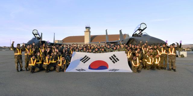 Celebrating the trans-Pacific flight