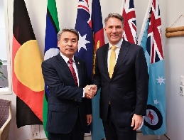 [Minister Lee Jong-sup, Australia’s defense minist