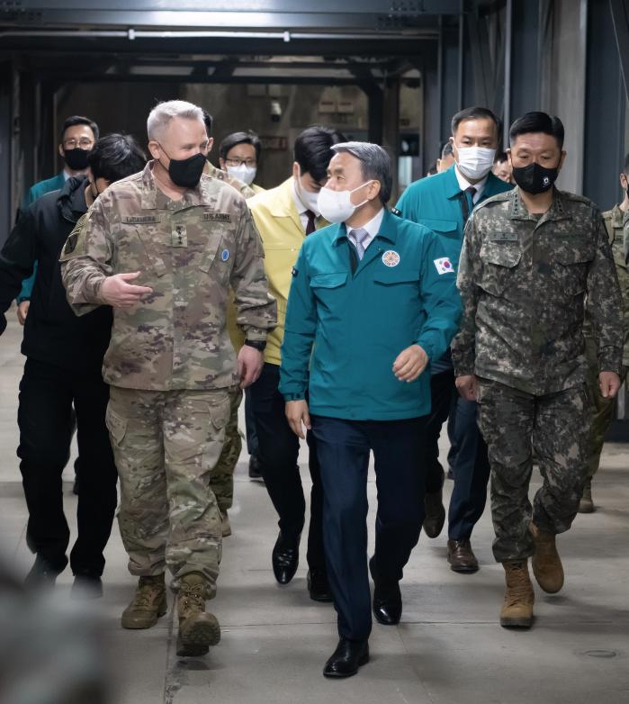 Defense Minister Lee Jong-sup states that North Ko